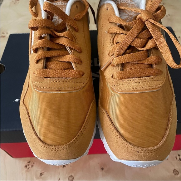 Reebok Women's Classic Nylon Rich Ochre Size 7 - Picture 2 of 11